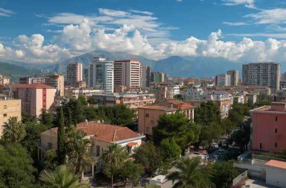 Tirana - Farbenfrohe Hauptstadt mit Flair und Vielfalt direkt ab Leipzig erleben